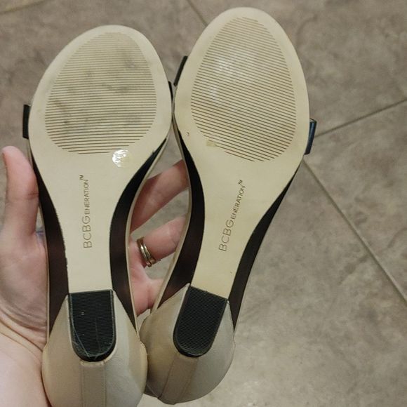 BCBG Vivian Wedges - Picture 6 of 7